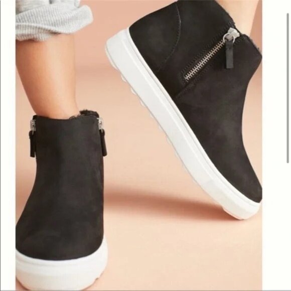 NIB J Slides Poppy Black Nubuck Fur Lined Waterproof Platform Sneaker Boots 8.5 - Picture 1 of 9